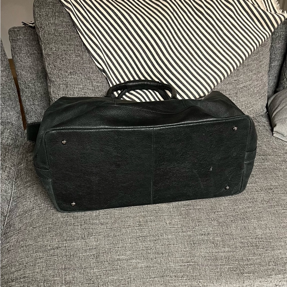 Unisex Savile Row Company London leather weekender style travel bag. - Picture 2 of 4